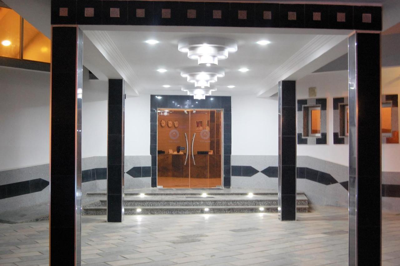 Готель R & K Guest Palace Кано Екстер'єр фото
