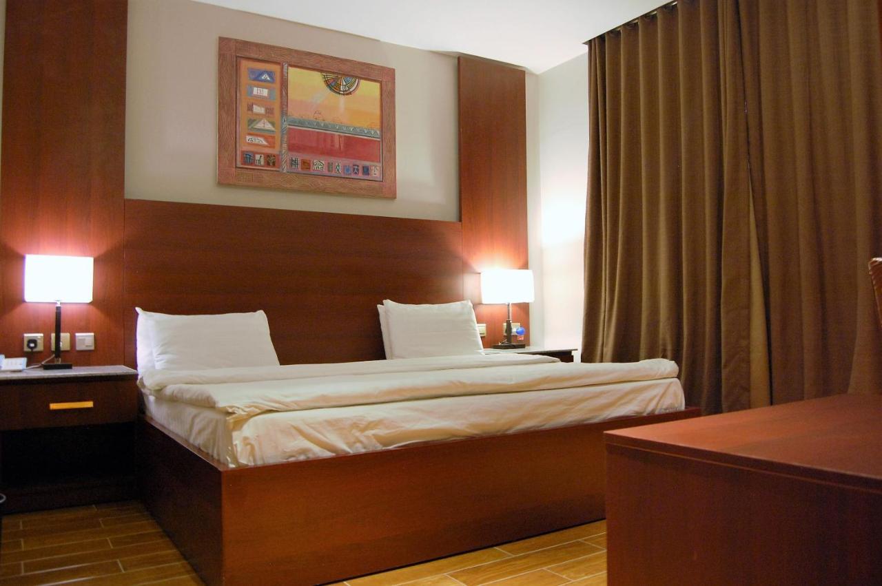 Готель R & K Guest Palace Кано Екстер'єр фото