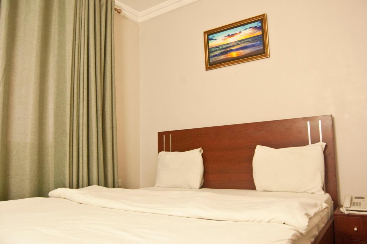 Готель R & K Guest Palace Кано Екстер'єр фото