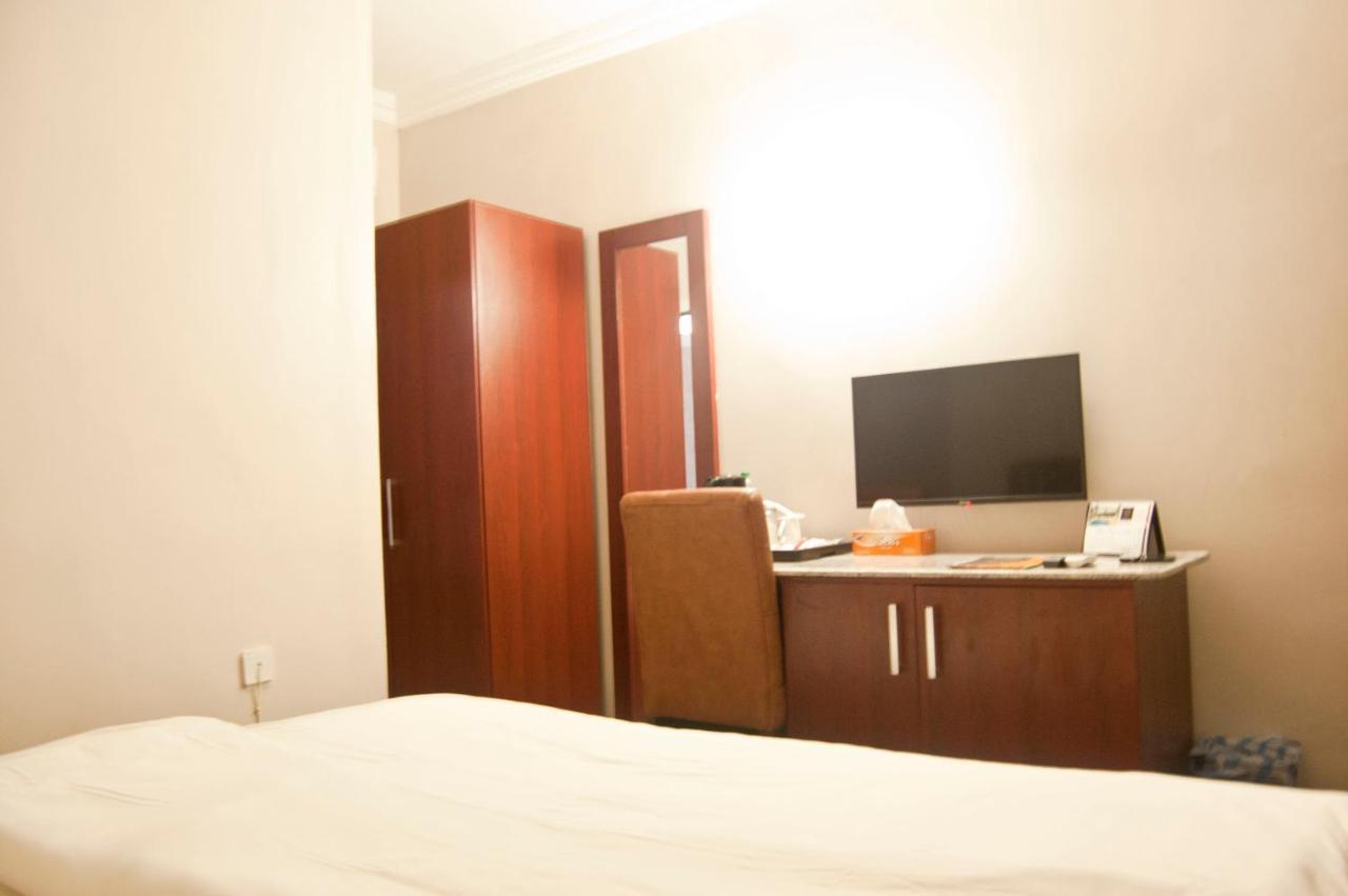 Готель R & K Guest Palace Кано Екстер'єр фото
